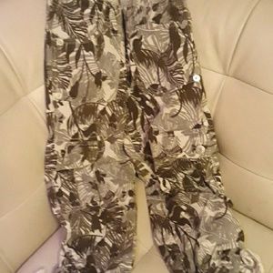 Camo Capris